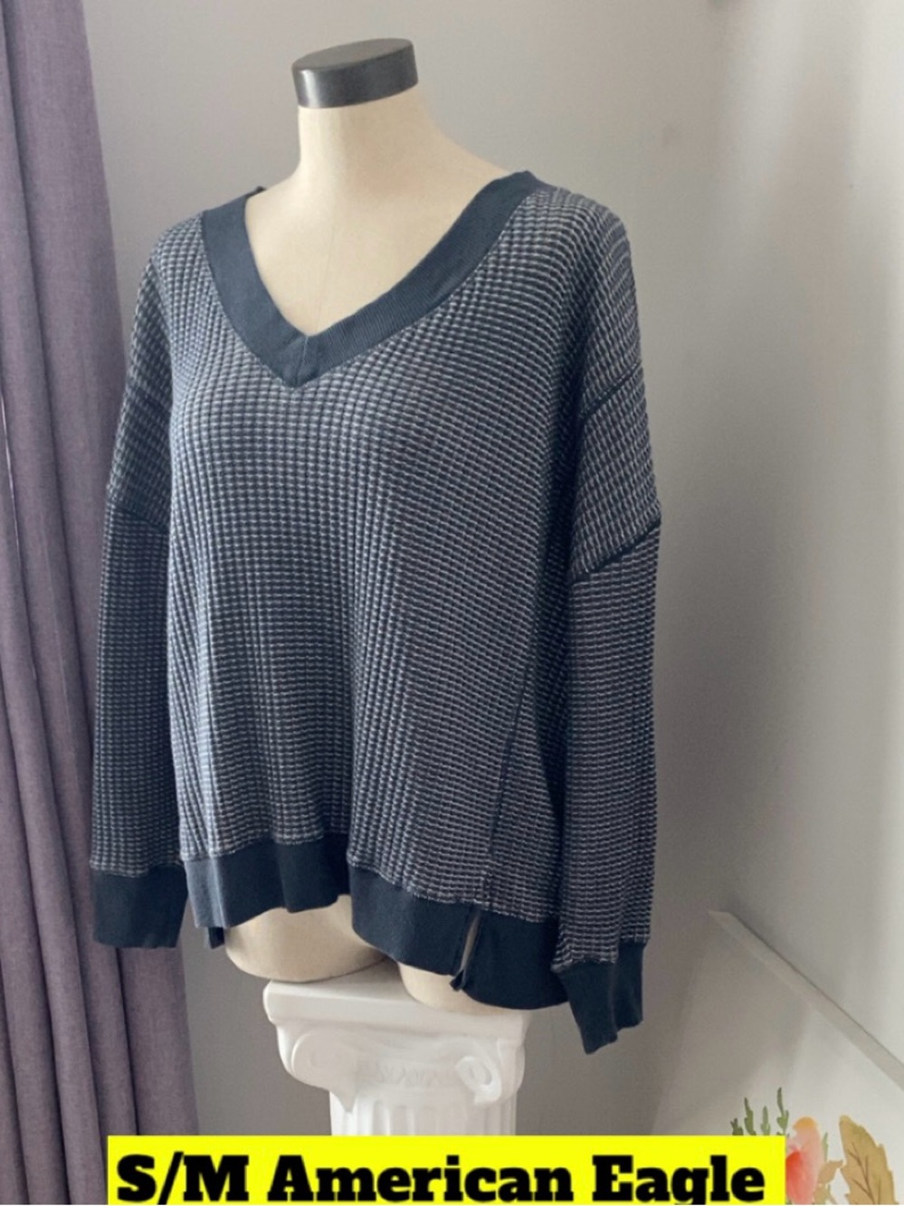 American Eagle Outfitters Navy Waffle V-Neck Pullover